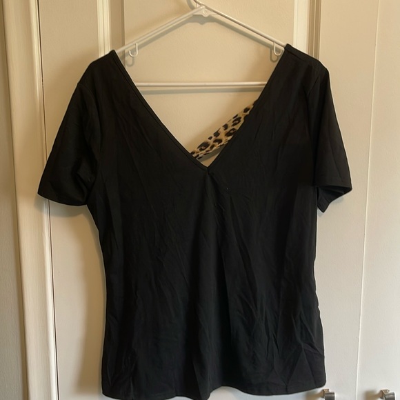 SHEIN curve 1xl black leopard tie back tshirt - Picture 1 of 2
